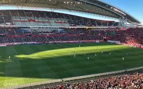 冰球比赛开始仅2秒，双方爆发5v5团战乱斗#体育 冰球比赛开始仅2秒，双方爆发5v5团战乱斗#体育