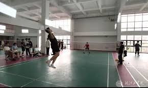 IG与BLG大战因台风延期！BLG粉丝不满怒斥，官方就为给IG调整时间