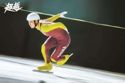 欧冠进球榜更新：莱万连续进球,